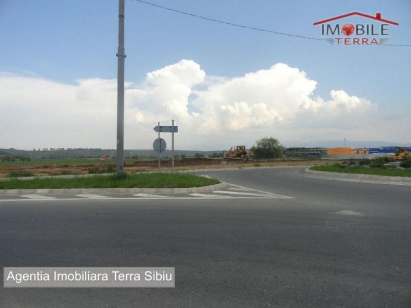 Teren intravilan industrial 5000 mp de vanzare in zona Est Sibiu - Pret | Preturi Teren intravilan industrial 5000 mp de vanzare in zona Est Sibiu