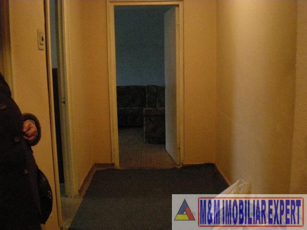 Vand APARTAMENT 2 Camere Arges Campulung Muscel Grui - Pret | Preturi Vand APARTAMENT 2 Camere Arges Campulung Muscel Grui