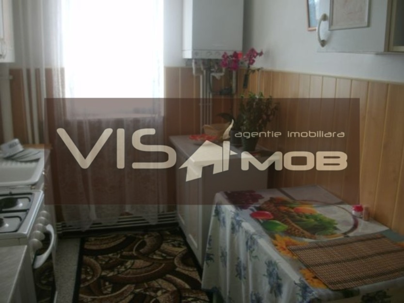 Vand apartament cu 3 camere in Onesti - Pret | Preturi Vand apartament cu 3 camere in Onesti
