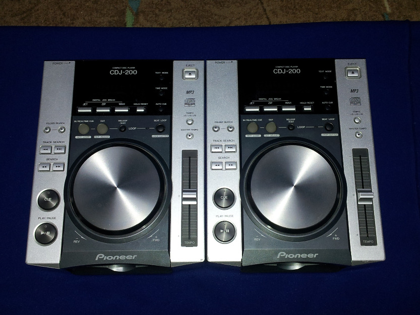 Vand cd-playere pioneer cdj 200 (2 buc) - Pret | Preturi Vand cd-playere pioneer cdj 200 (2 buc)