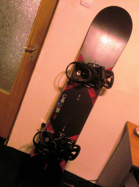 Vand Snowboard BURTON Custom X - model 2009 - Pret | Preturi Vand Snowboard BURTON Custom X - model 2009