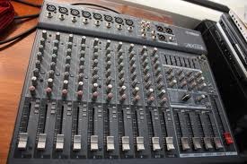 vandschimb mixer yamaha,amplificator putere,basi ,difuzoare 15