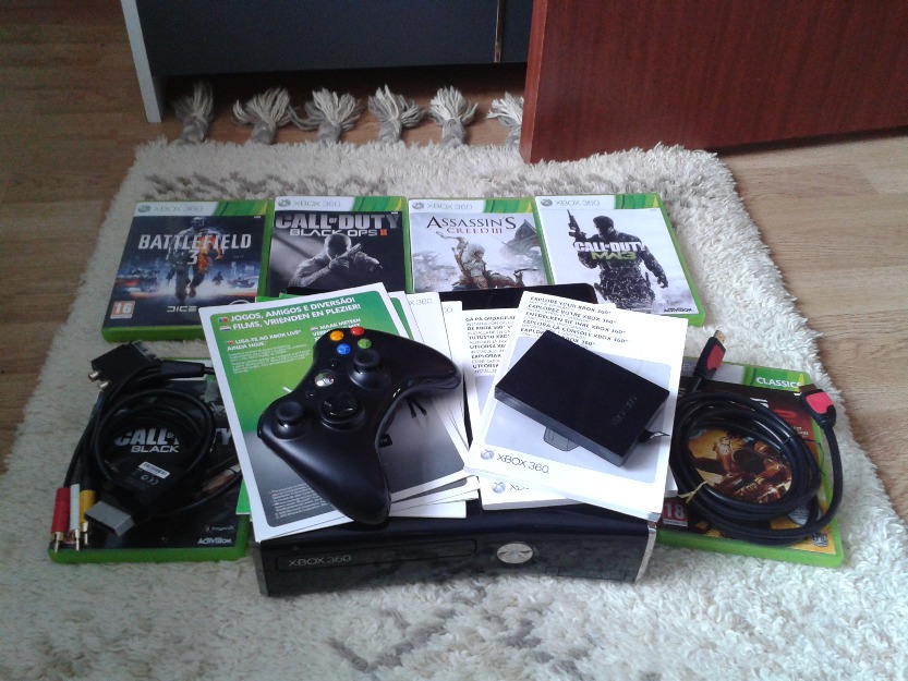 Vand Xbox 360 S 250gb+6 jocuri - Pret | Preturi Vand Xbox 360 S 250gb+6 jocuri