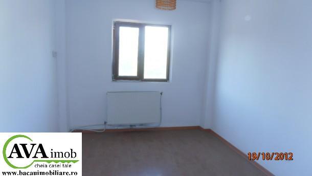 Apartament 2 camere decomandat, zona Milcov, modern renovat - Pret | Preturi Apartament 2 camere decomandat, zona Milcov, modern renovat