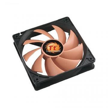 Thermaltake Smart Case Fan 120mm, 800-1800 RPM, 77.85 CFM, max 37 dBA, conector 4 pin, fan controller inclus - Pret | Preturi Thermaltake Smart Case Fan 120mm, 800-1800 RPM, 77.85 CFM, max 37 dBA, conector 4 pin, fan controller inclus