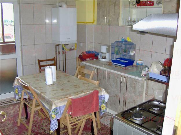 Apartament 4 camere, zona Spitalul Judetean - Pret | Preturi Apartament 4 camere, zona Spitalul Judetean