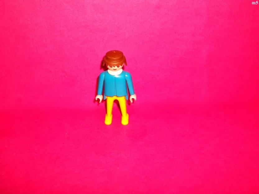 jucarii figurina omulet playmobil de la geobra din plastic - Pret | Preturi jucarii figurina omulet playmobil de la geobra din plastic