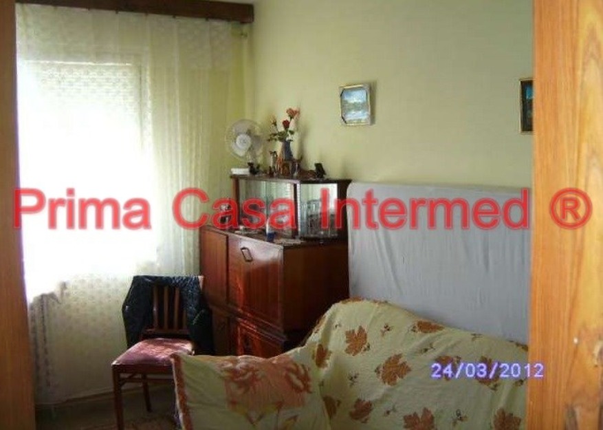 Apartament 3 camere, confort 2, mobilat, Tomis 3 - Pret | Preturi Apartament 3 camere, confort 2, mobilat, Tomis 3