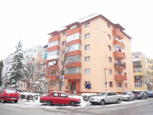 APARTAMENT 3 CAMERE PITESTI - 33.000 EURO - Pret | Preturi APARTAMENT 3 CAMERE PITESTI - 33.000 EURO