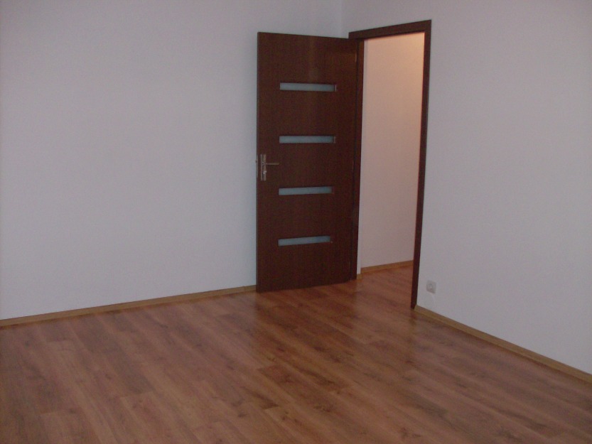 Apartament 3 camere, zona mihai viteazu - Pret | Preturi Apartament 3 camere, zona mihai viteazu