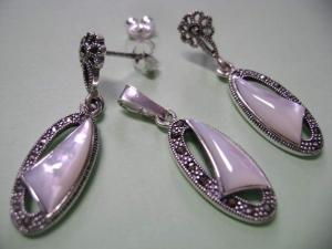 Set bijuterii din argint cu sidef si markasit - S13 - Pret | Preturi Set bijuterii din argint cu sidef si markasit - S13