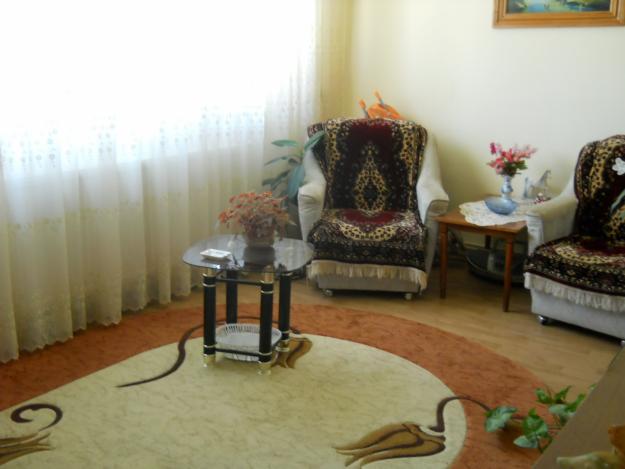 Bacau, Vand apartament cu 3 camere pe Miorita, la etajul 1 - Pret | Preturi Bacau, Vand apartament cu 3 camere pe Miorita, la etajul 1
