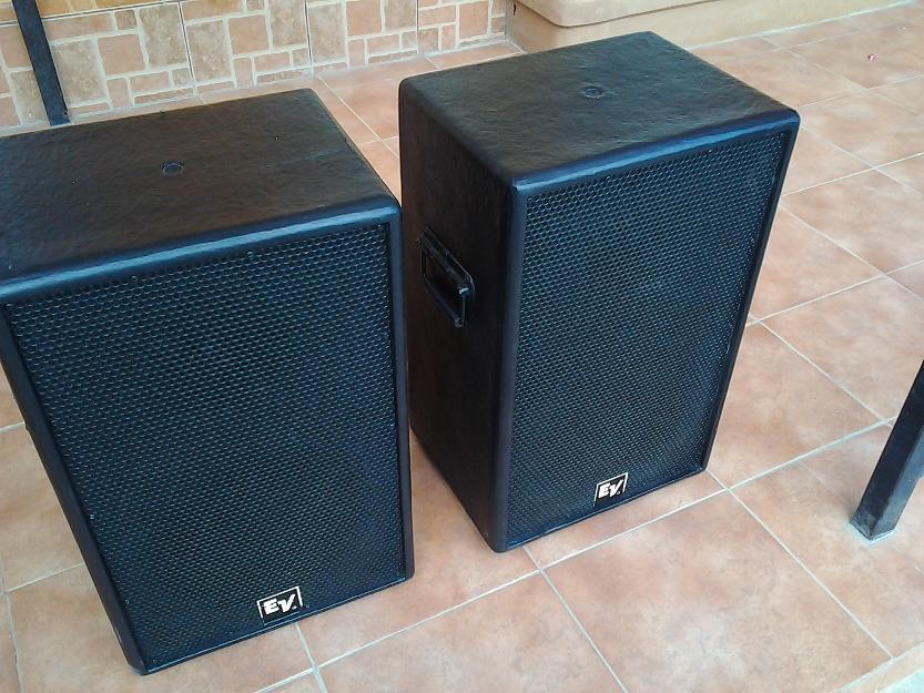 vand 2 boxe pasive eaw eastern acoustic works made usa 2x400w rms - Pret | Preturi vand 2 boxe pasive eaw eastern acoustic works made usa 2x400w rms