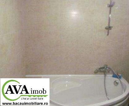 Vand apartament cu 4 camere decomandate in bloc vila, zona Bistrita Lac - Pret | Preturi Vand apartament cu 4 camere decomandate in bloc vila, zona Bistrita Lac