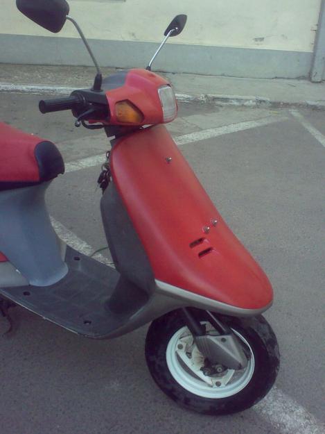 Vand scooter HONDA VISION 1993 ,cu acte vopsit de 2 saptamani,3700 km parcursi. - Pret | Preturi Vand scooter HONDA VISION 1993 ,cu acte vopsit de 2 saptamani,3700 km parcursi.