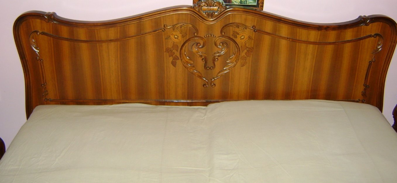 Dormitor din lemn de trandafir cu intarsii - Pret | Preturi Dormitor din lemn de trandafir cu intarsii