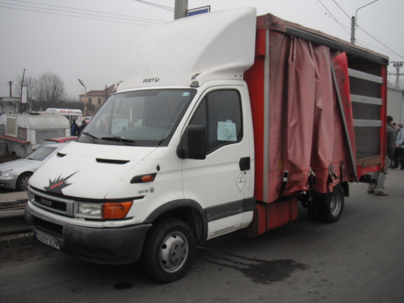 IVECO Daily 35C13 - 2.8 HDI 130 CP Autoutilitara cu prelata - Pret | Preturi IVECO Daily 35C13 - 2.8 HDI 130 CP Autoutilitara cu prelata