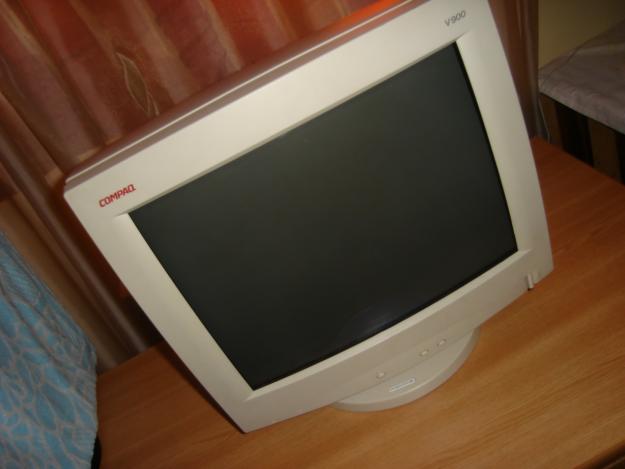 Vand monitor CRT 19 inch Compaq V900 +monitor 17' Philips v770 - Pret | Preturi Vand monitor CRT 19 inch Compaq V900 +monitor 17' Philips v770