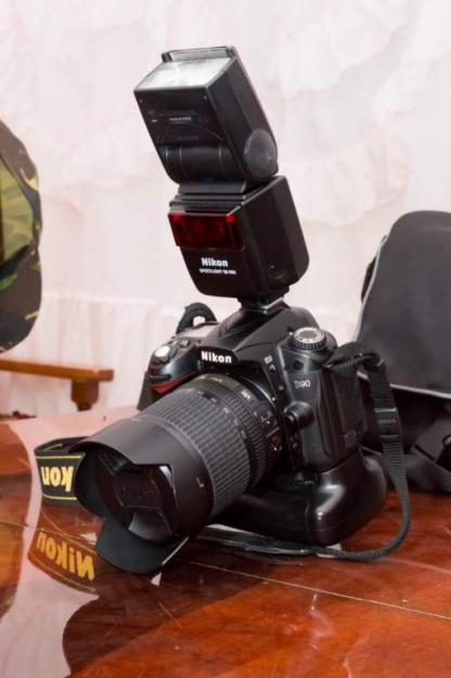 Aparat Nikon D90 + obiectiv 18 - 105 f 3, 5 - 5, 6 G VR AF- S - Pret | Preturi Aparat Nikon D90 + obiectiv 18 - 105 f 3, 5 - 5, 6 G VR AF- S
