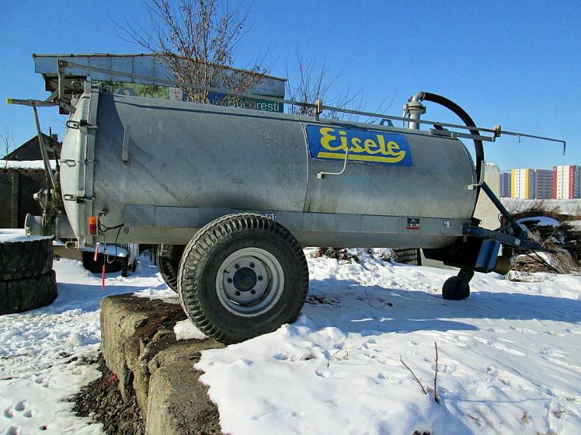 Vidanja de 3000 litri cu pompa si cardan pt tractor - Pret | Preturi Vidanja de 3000 litri cu pompa si cardan pt tractor