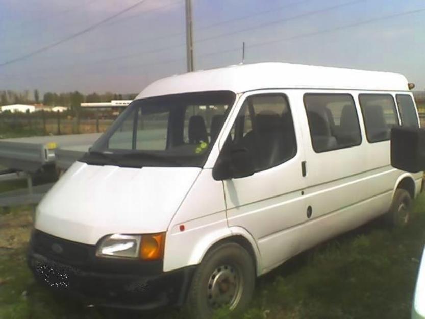 Ford Transit 12 persoane - Pret | Preturi Ford Transit 12 persoane