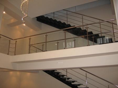 Balustrade si scari inox geam securizat 6 mm - 75 eur/ml - Pret | Preturi Balustrade si scari inox geam securizat 6 mm - 75 eur/ml