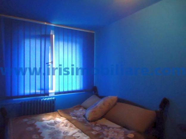 Vanzare apartament 3 camere - Pret | Preturi Vanzare apartament 3 camere