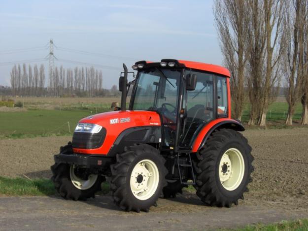 Tractor agricol nou, DK904C, 4x4, 93 C.P. Cabina Deluxe  Turbo sudcorean KIOTI - Pret | Preturi Tractor agricol nou, DK904C, 4x4, 93 C.P. Cabina Deluxe  Turbo sudcorean KIOTI