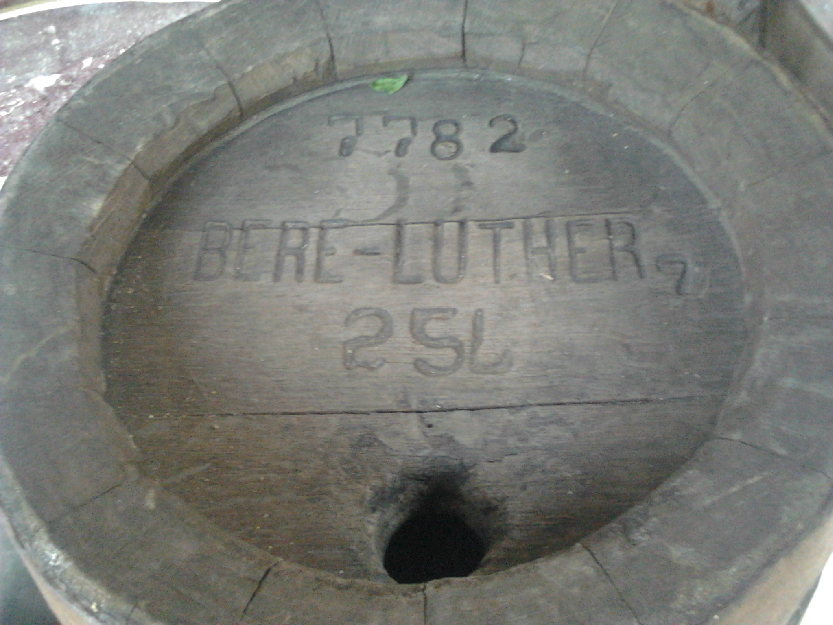 butoi tuica de colectie din 1920 (stejar) marca luther czell - Pret | Preturi butoi tuica de colectie din 1920 (stejar) marca luther czell