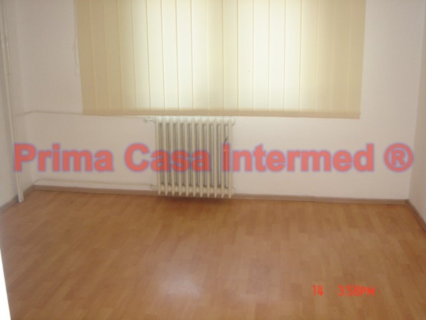 Apartament 4 camere, decomandat, 70mp, Eden - Pret | Preturi Apartament 4 camere, decomandat, 70mp, Eden