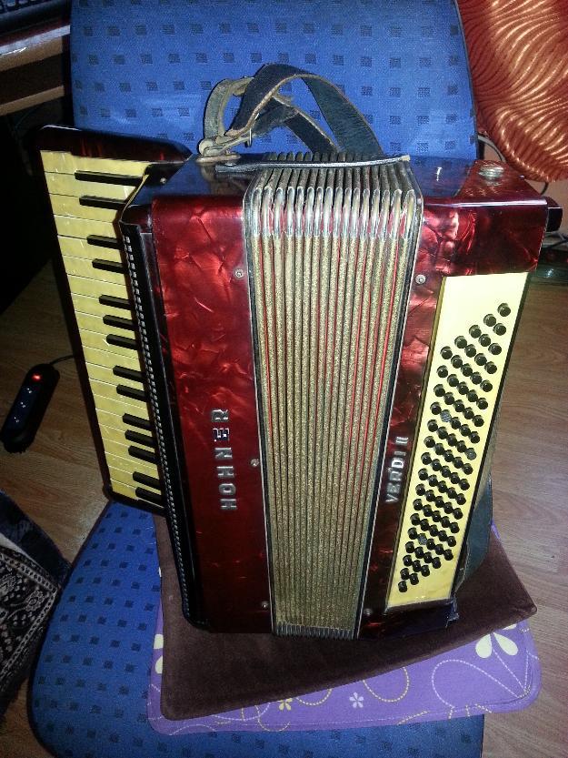 Vand acordeon hohner verdi ii 2buc - Pret | Preturi Vand acordeon hohner verdi ii 2buc