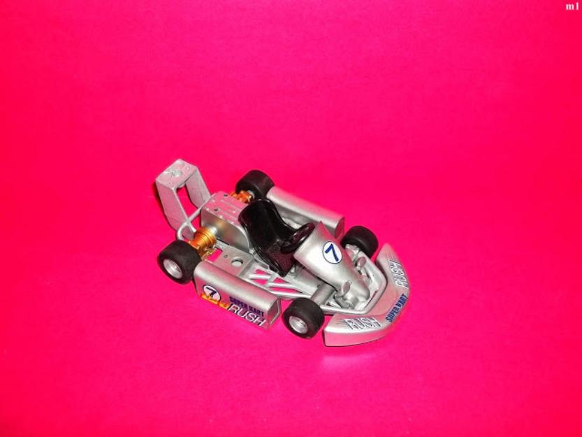 jucarii macheta masinuta kart ce se trage in spate si merge inainte din metal de la welly - Pret | Preturi jucarii macheta masinuta kart ce se trage in spate si merge inainte din metal de la welly