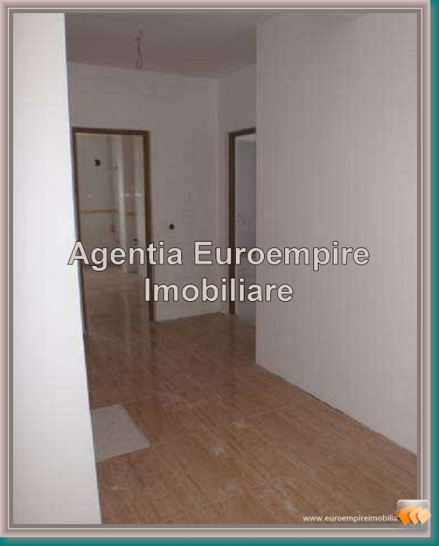 Apartament 3 camere,constanta zona Primo, 85 mp. - Pret | Preturi Apartament 3 camere,constanta zona Primo, 85 mp.