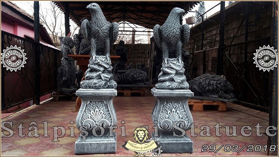 Statuete set vulturi pe soclu model S17 (2). - Pret | Preturi Statuete set vulturi pe soclu model S17 (2).