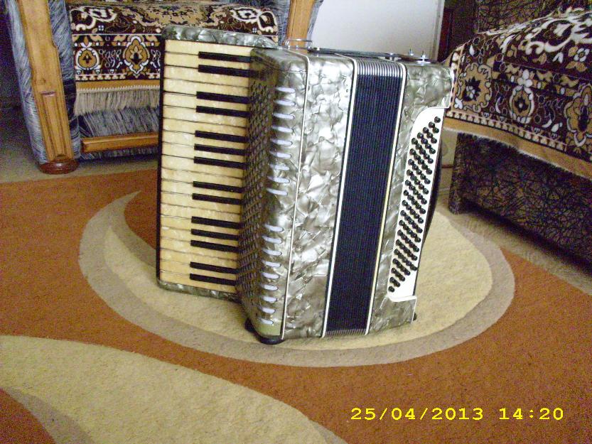 Vand Hohner Verdi II (supita), 80 basi, Cel Mai Mic Pret!!! - 200 Euro!!! Ocazieee!!! - Pret | Preturi Vand Hohner Verdi II (supita), 80 basi, Cel Mai Mic Pret!!! - 200 Euro!!! Ocazieee!!!