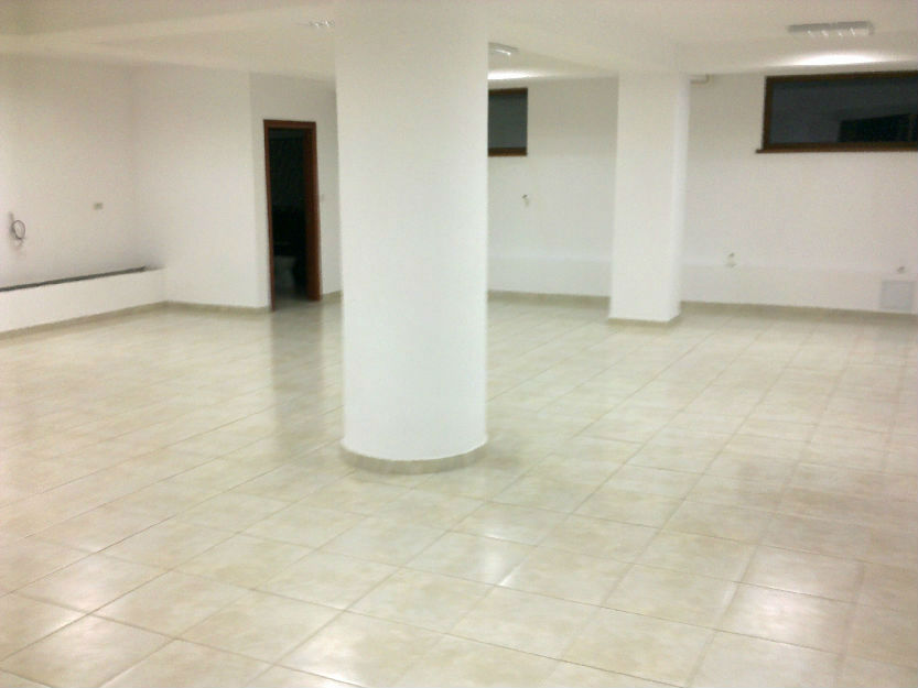 inchiriez spatiu comercial - Pret | Preturi inchiriez spatiu comercial