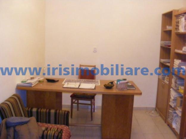 Vanzare spatiu birouri/comercial - Pret | Preturi Vanzare spatiu birouri/comercial