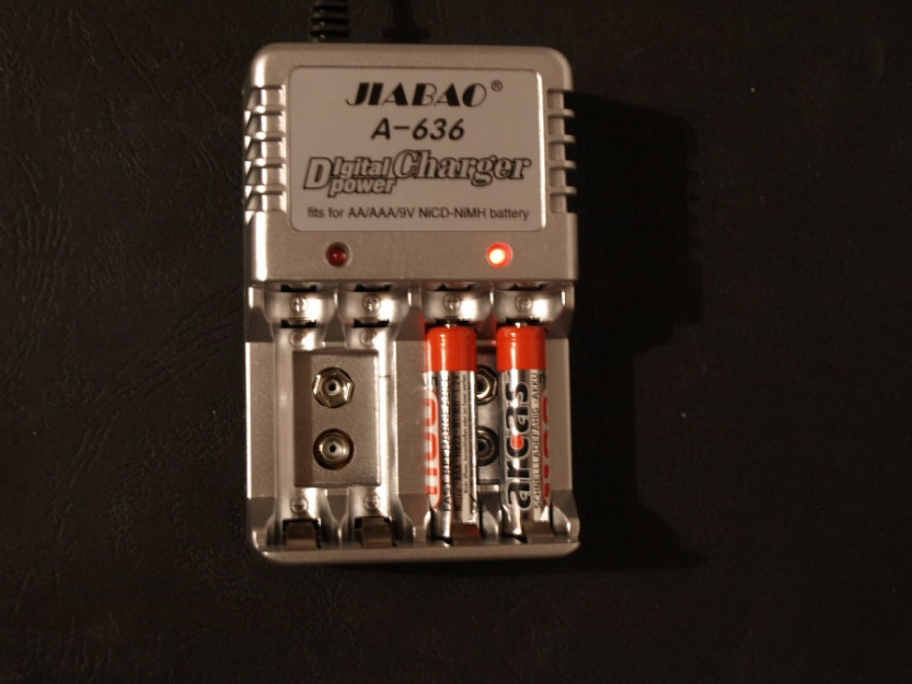 Incarcator baterii aaa r3. aa r6. r9 - Pret | Preturi Incarcator baterii aaa r3. aa r6. r9