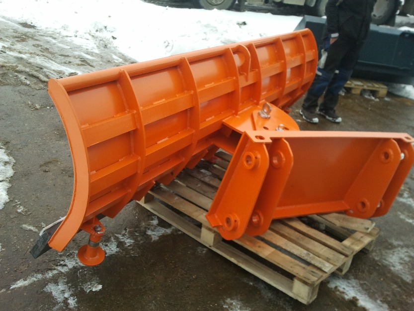 Lama zapada mecanica pentru buldoexcavator - Pret | Preturi Lama zapada mecanica pentru buldoexcavator