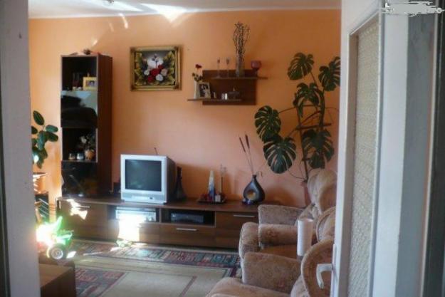 Schimb  Apartament  4 camere cu teren intravuilan zona lugoj + diferenta - Pret | Preturi Schimb  Apartament  4 camere cu teren intravuilan zona lugoj + diferenta
