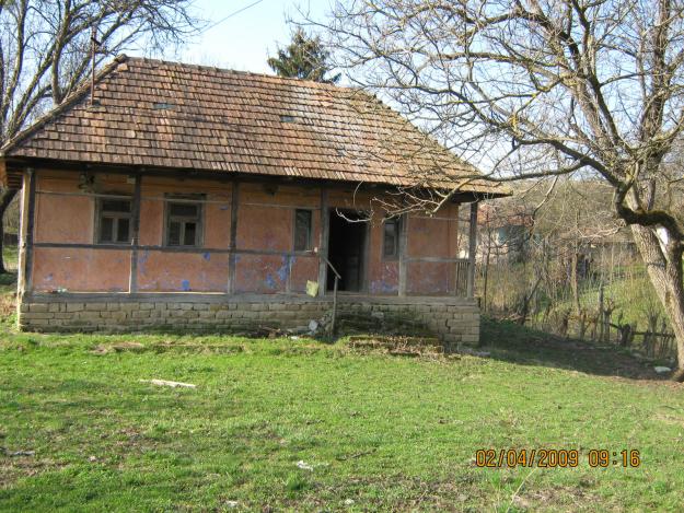 Casa batraneasca rustica la numai 16 km de Zalau(sat Popeni) - Pret | Preturi Casa batraneasca rustica la numai 16 km de Zalau(sat Popeni)