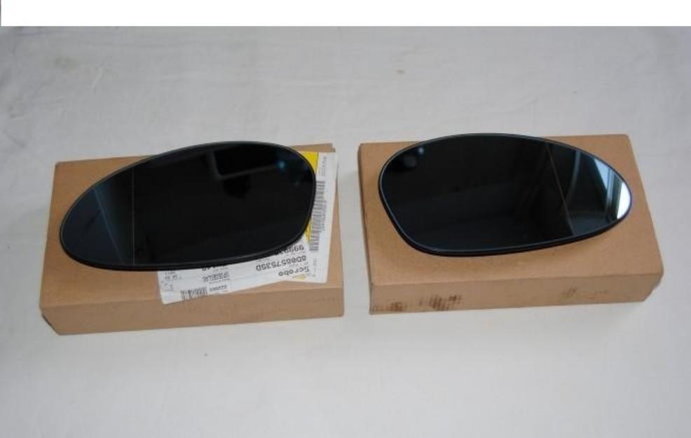 Vand oglinzi originale bmw seria 1,bmw seria 3(e90) heliomate...130 ron setul - Pret | Preturi Vand oglinzi originale bmw seria 1,bmw seria 3(e90) heliomate...130 ron setul