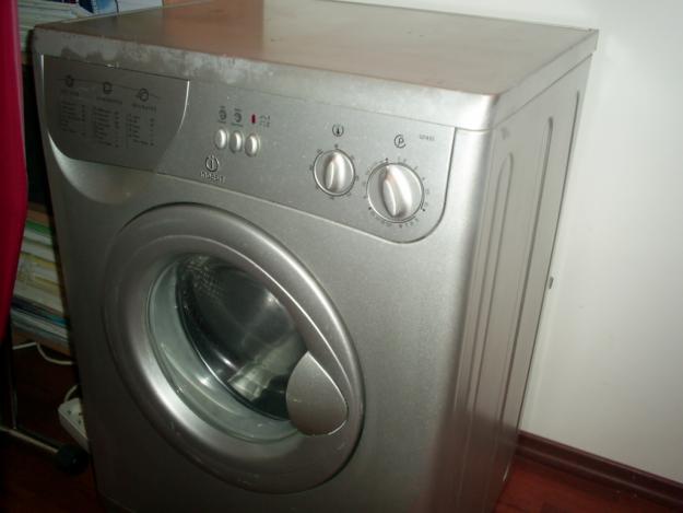 Masina de spalat INDESIT W143 Silver -ITALY - stare IREPROSABILA !!! - Pret | Preturi Masina de spalat INDESIT W143 Silver -ITALY - stare IREPROSABILA !!!