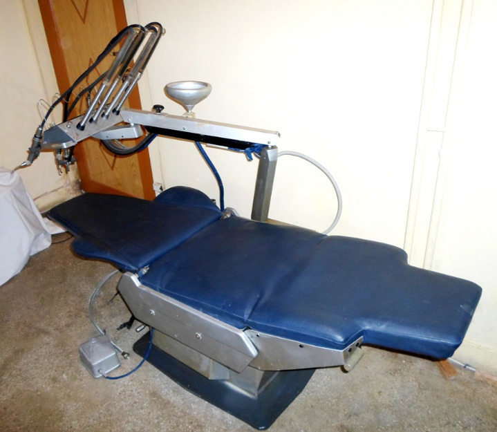 Unit dentar - scaun stomatologic+lampa+compresor - Pret | Preturi Unit dentar - scaun stomatologic+lampa+compresor