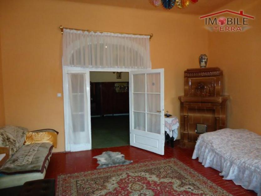 Apartament la casa in zona centrala langa teatrul Gong - Pret | Preturi Apartament la casa in zona centrala langa teatrul Gong