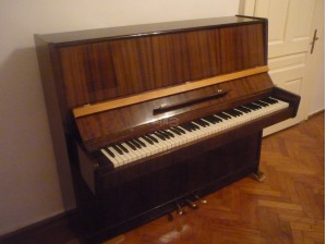 Vand pianina clasica Nocturno, Cluj-Napoca - Pret | Preturi Vand pianina clasica Nocturno, Cluj-Napoca