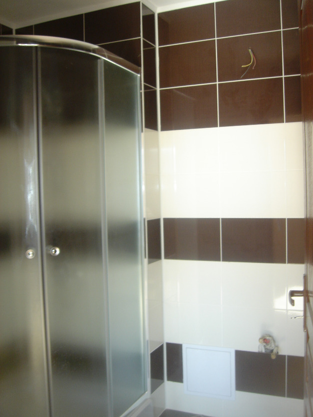 3 camere zona Spitalul Judetean, la mansarda ,ultrafinisat - Pret | Preturi 3 camere zona Spitalul Judetean, la mansarda ,ultrafinisat