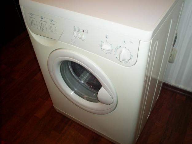 Masina de spalat INDESIT W123-ITALY - stare IREPROSABILA !!! - Pret | Preturi Masina de spalat INDESIT W123-ITALY - stare IREPROSABILA !!!