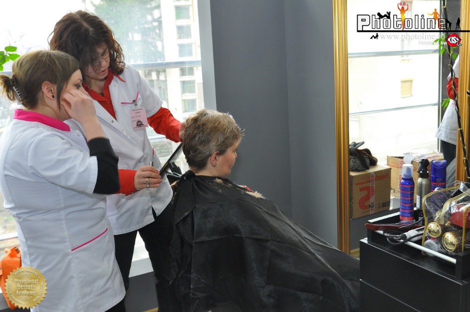 Oradea curs de coafor stilist, Cursuri de coafor Oradea,Curs hairstyle Oradea - Pret | Preturi Oradea curs de coafor stilist, Cursuri de coafor Oradea,Curs hairstyle Oradea