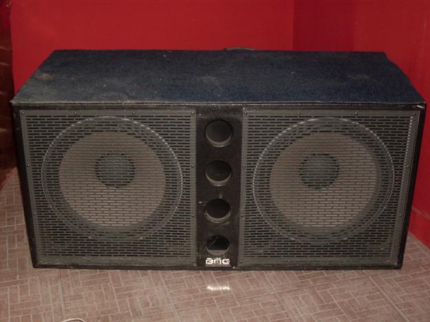 Vand 2 subwoofere de club 1000w +amplificare+crossover.. la super preturi !!! - Pret | Preturi Vand 2 subwoofere de club 1000w +amplificare+crossover.. la super preturi !!!